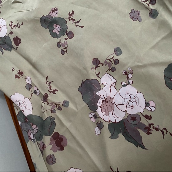 Only Cowlneck Slip - Aritzia  - M - NWT - Picture 6 of 6